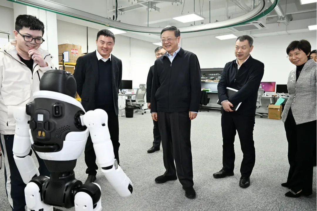 上海市委书记陈吉宁专题调研非凡电子机器人
